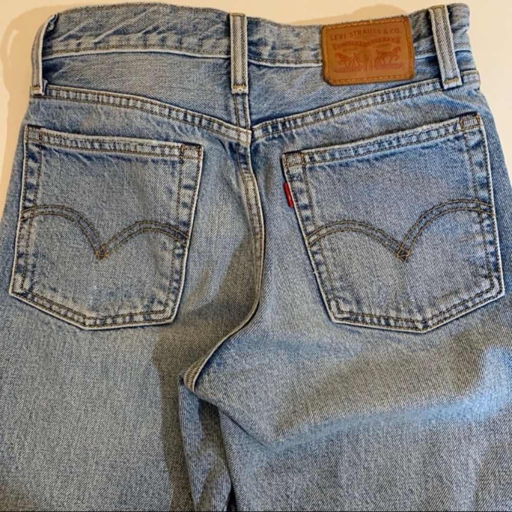 levi’s ripped jeans